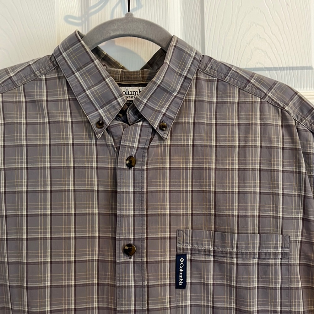 Columbia Short Sleeve Button Up